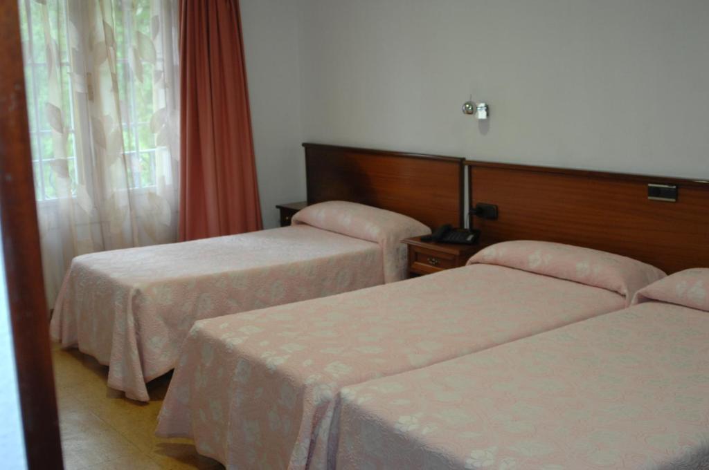 Hotel Santacruz Oviédo Zimmer foto